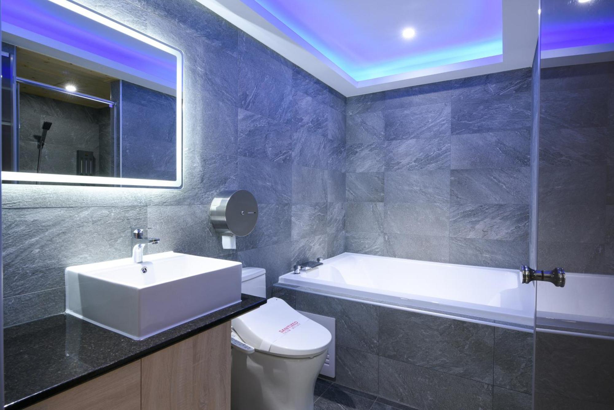 Zj Motel Kota Hsinchu Bagian luar foto